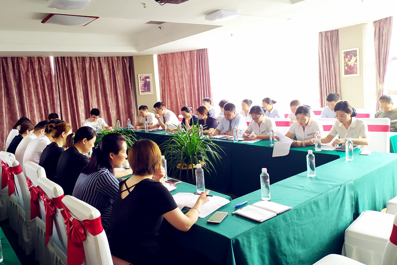 集美迪尼斯酒店2019年上半年工作總結及下半年工作安排會議成功召開