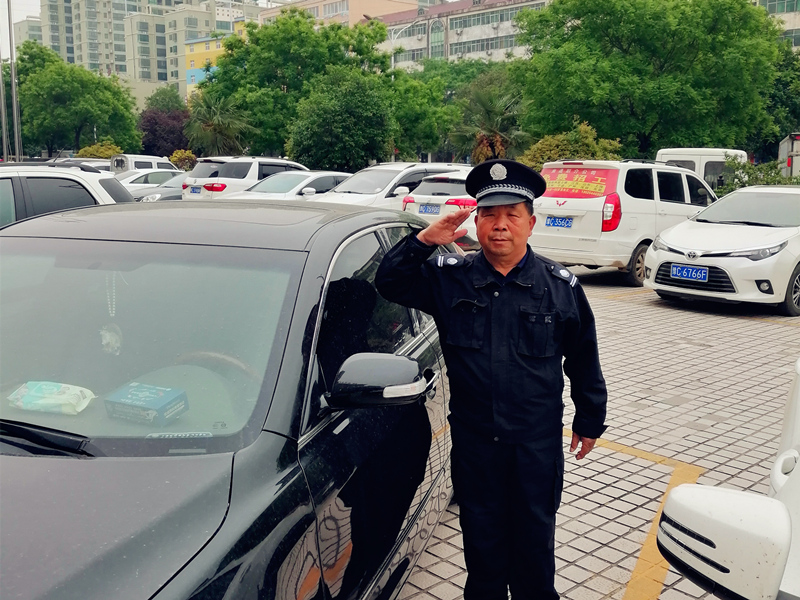 用心服務!!!!SIMPLE_HTML_DOM__VOKU__PIPE!!!!金字招牌“迪尼斯” 優(yōu)質服務貫始終